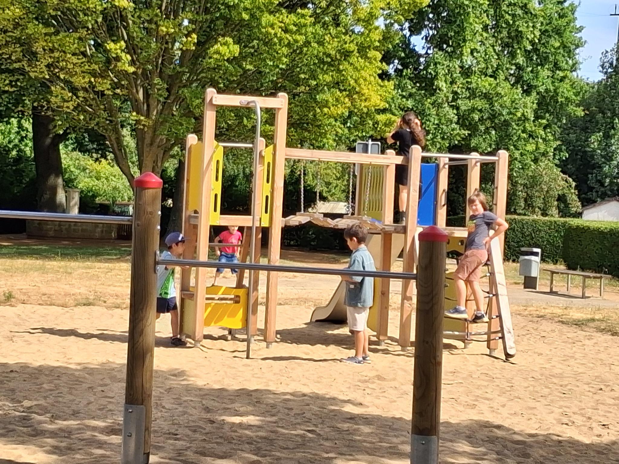 Kleiner Spielplatz, großer Spaß!