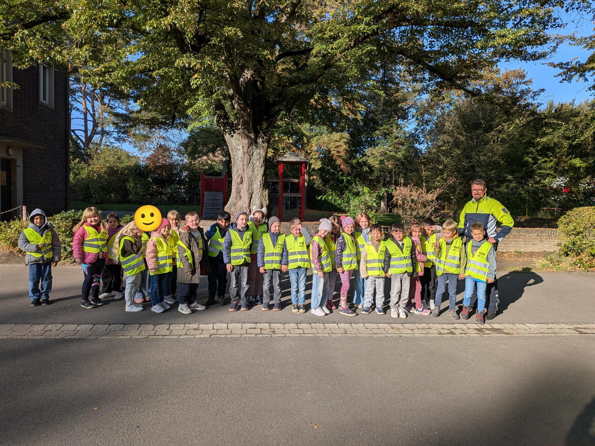 Sicher unterwegs – Gehwegtraining für unsere Erstklässlerinnen und Erstklässler